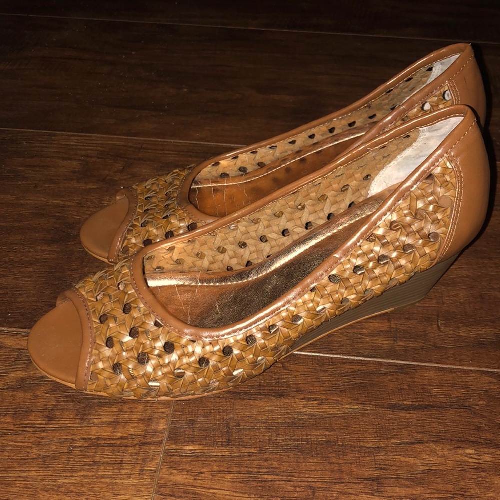 BCBGeneration wedges